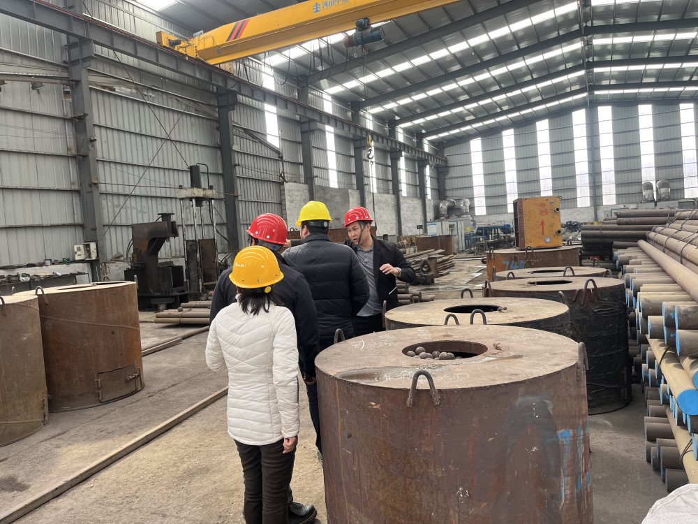 Des clients d'Amérique latine ont visité Jinan Zenti Heavy Industry pour une inspection sur site et des échanges commerciaux Des clients d'Amérique latine ont visité Jinan Zenti Heavy Industry pour une inspection sur site et des échanges commerciaux